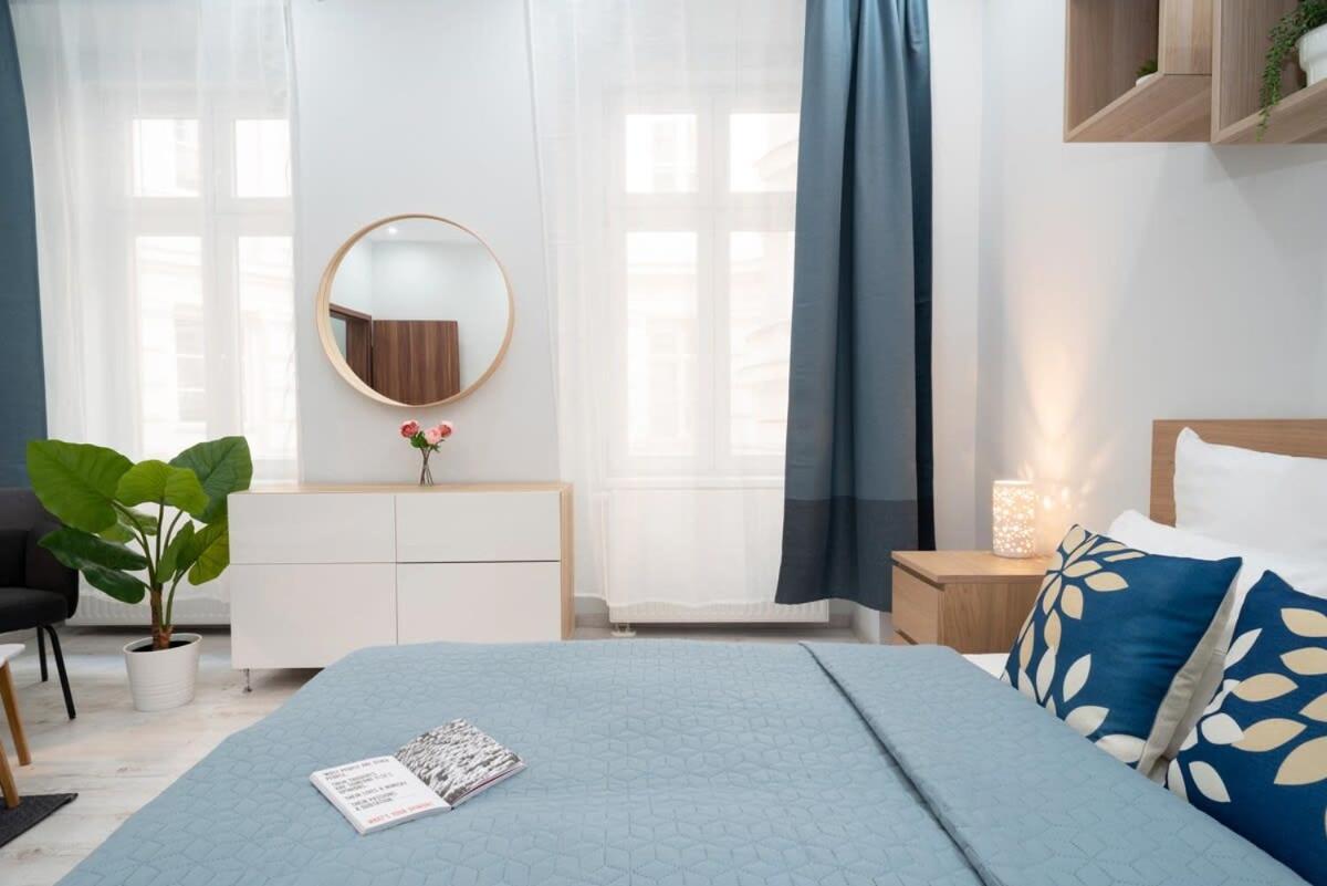 New Spacious Apartment At Superb Location ブダペスト エクステリア 写真