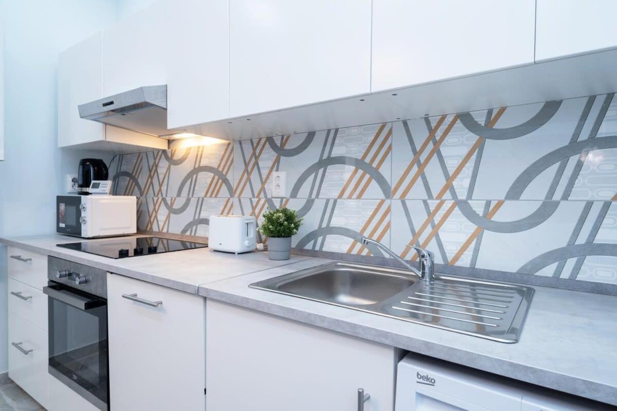 New Spacious Apartment At Superb Location ブダペスト エクステリア 写真