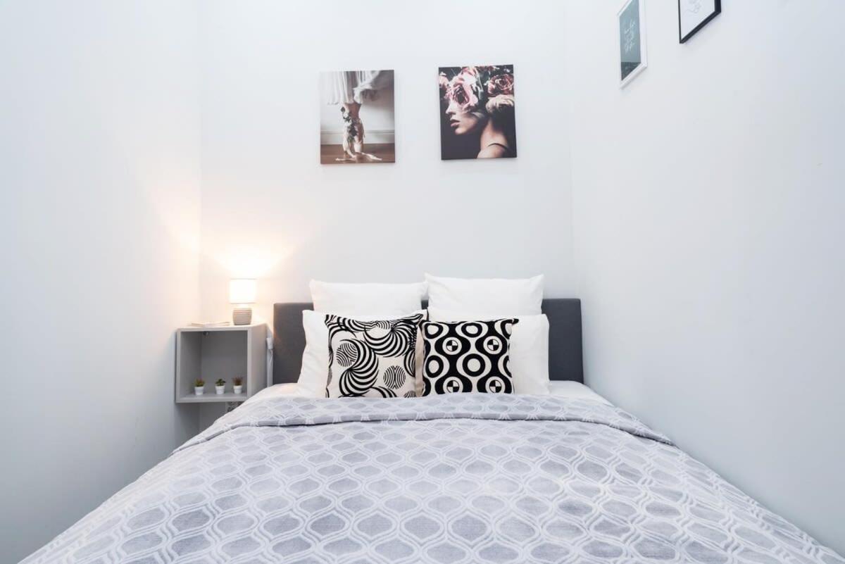 New Spacious Apartment At Superb Location ブダペスト エクステリア 写真