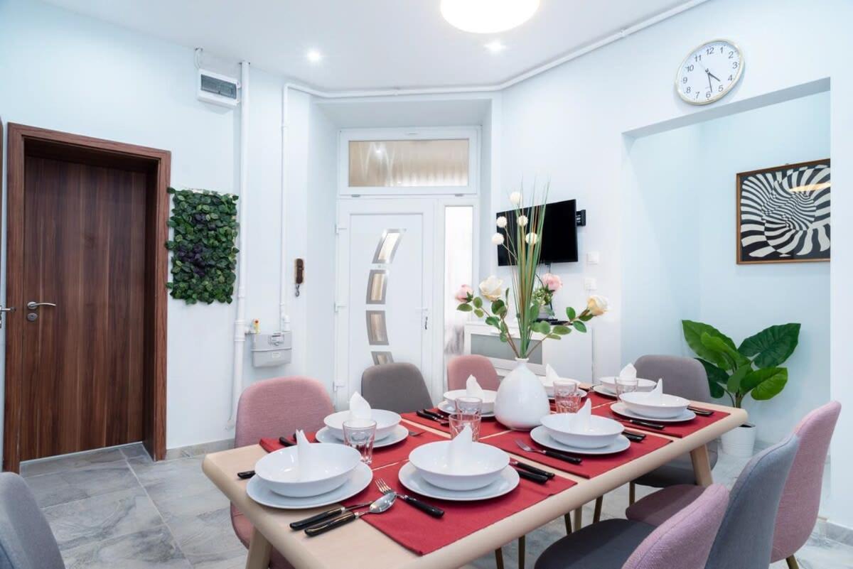 New Spacious Apartment At Superb Location ブダペスト エクステリア 写真
